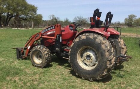 Case IH DX48, DX55 Tractors