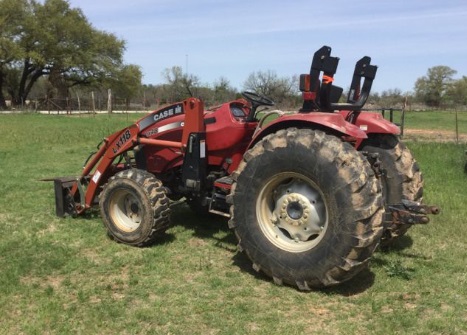 Case IH DX48, DX55 Tractors